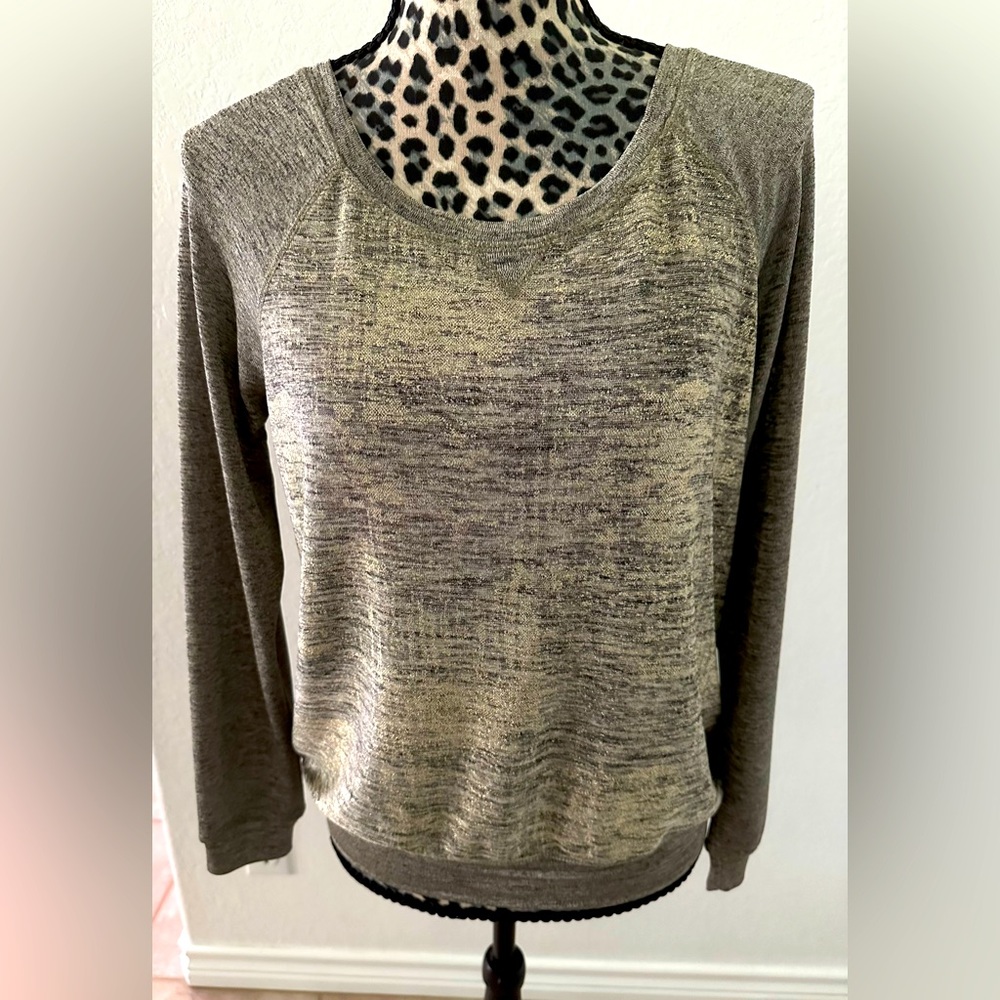 Energe world wear top